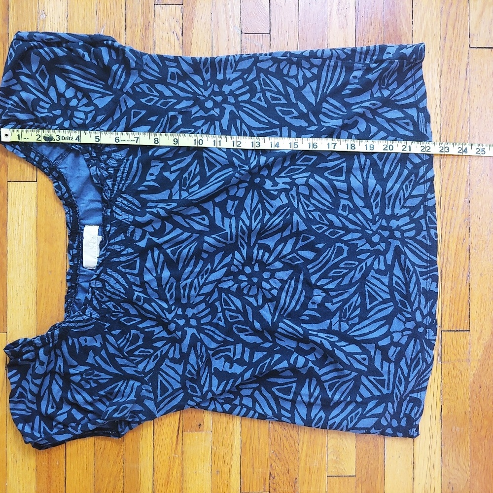 Michael Kors Black Gray Floral Short Sleeve Top - Picture 6 of 6